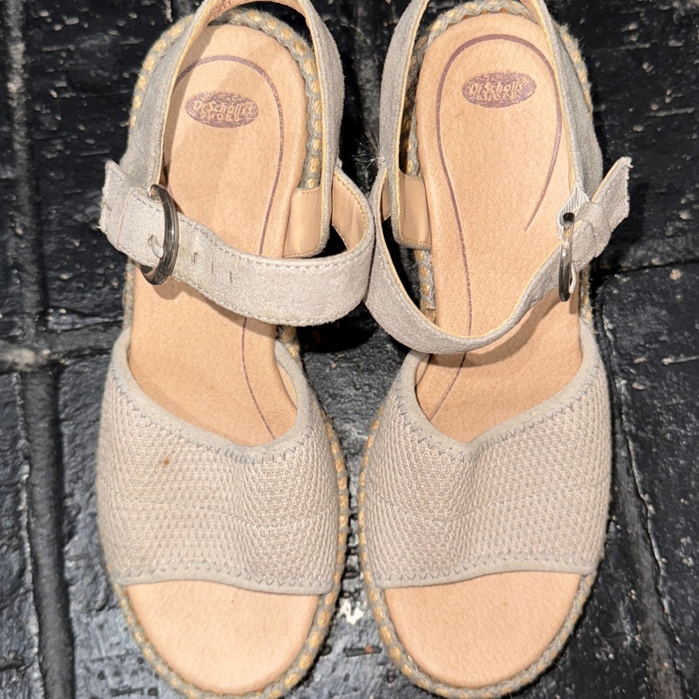 Dr. Scholl's Light Gray Espadrille Wedges - Picture 4 of 8